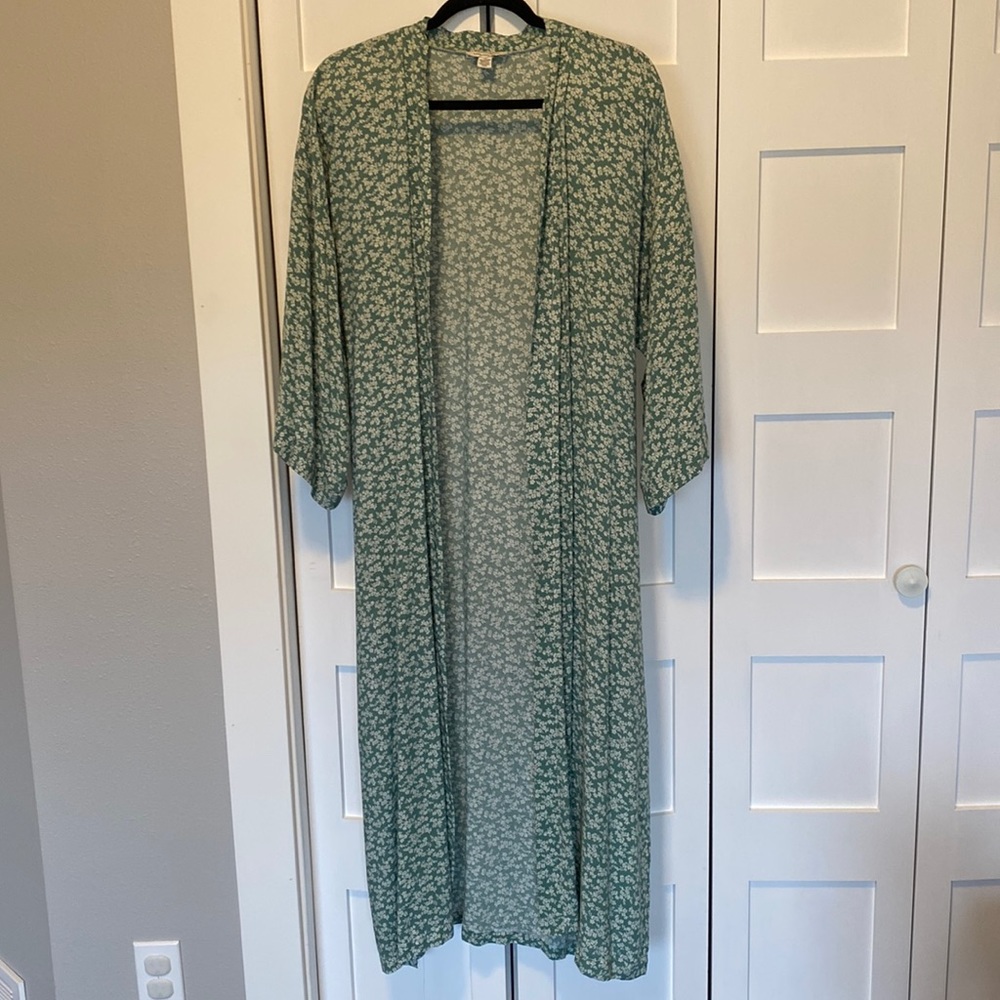 Green & White Floral Kimono